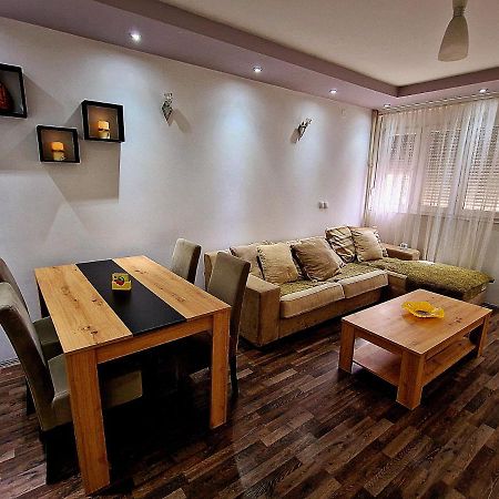 T&A Apartment Paracin Exterior photo