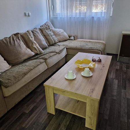 T&A Apartment Paracin Exterior photo