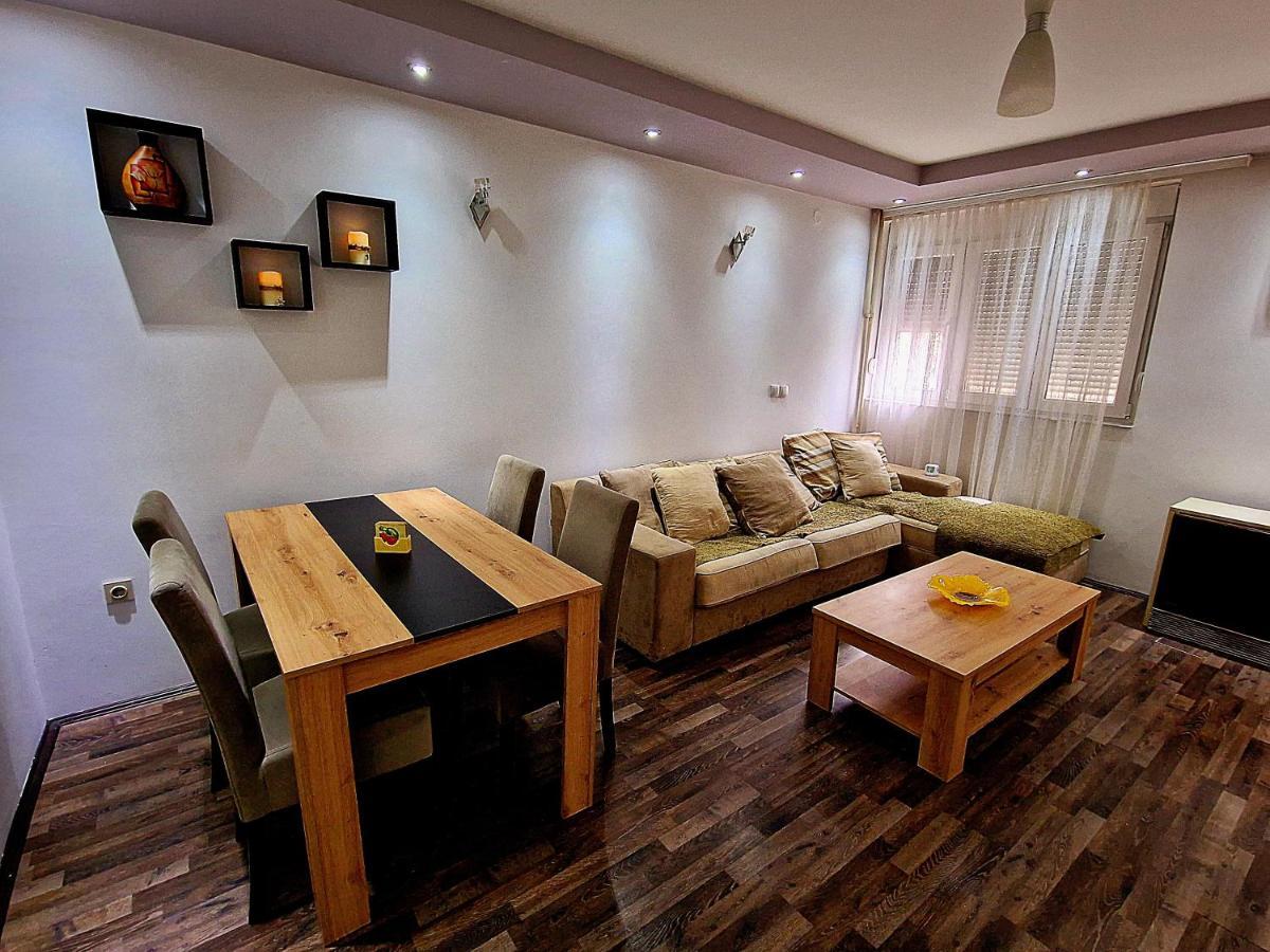 T&A Apartment Paracin Exterior photo